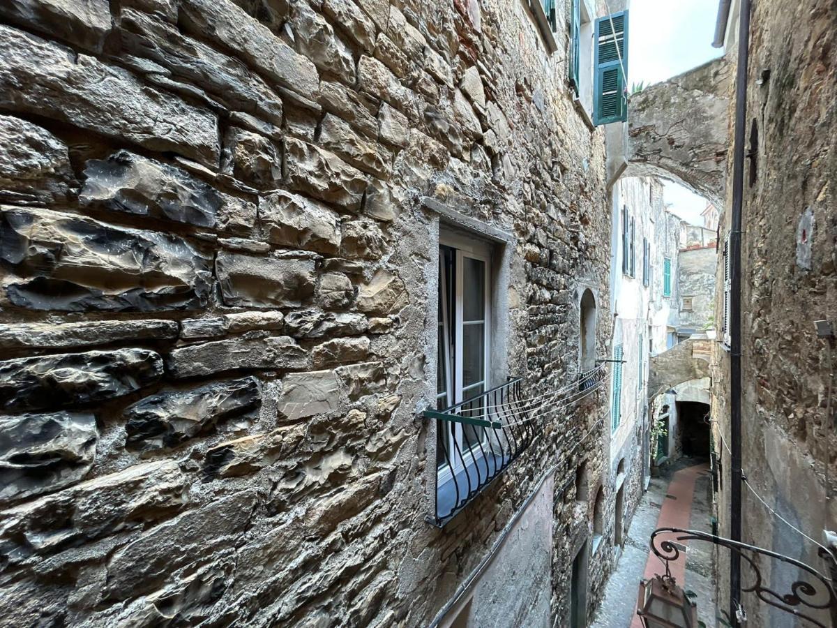 Bed and Breakfast La Finestra Sul Borgo Cervo Exterior foto